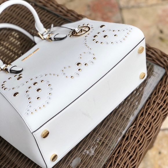 NWT Michael Kors studded large Ciara white - Picture 8 of 8